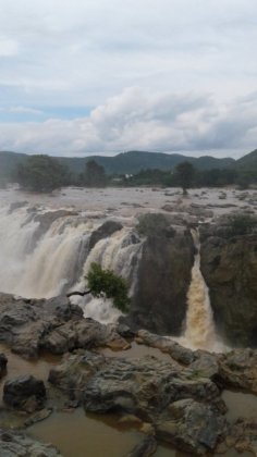 Hogenakkal Waterfalls