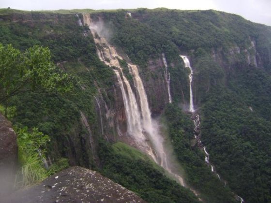Nohsngithiang Waterfalls