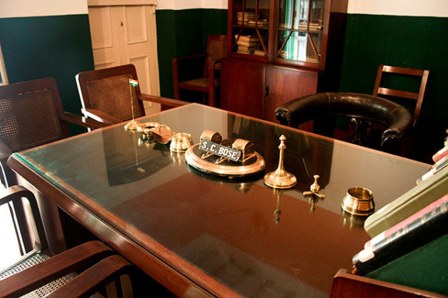 The desk where Netaji worked.