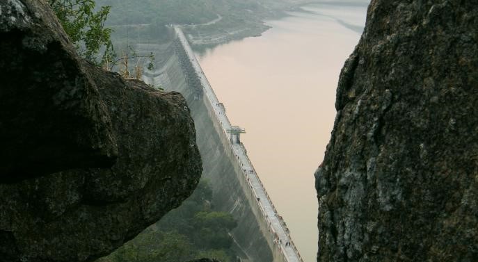 Scenic view of Massanjore Dam