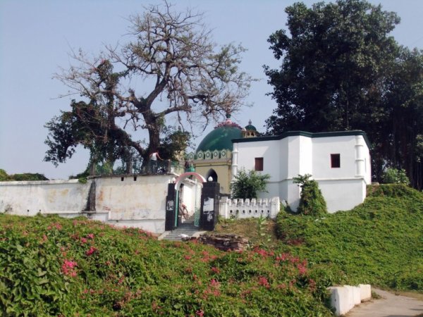Tomb of Pir Shah Nufa